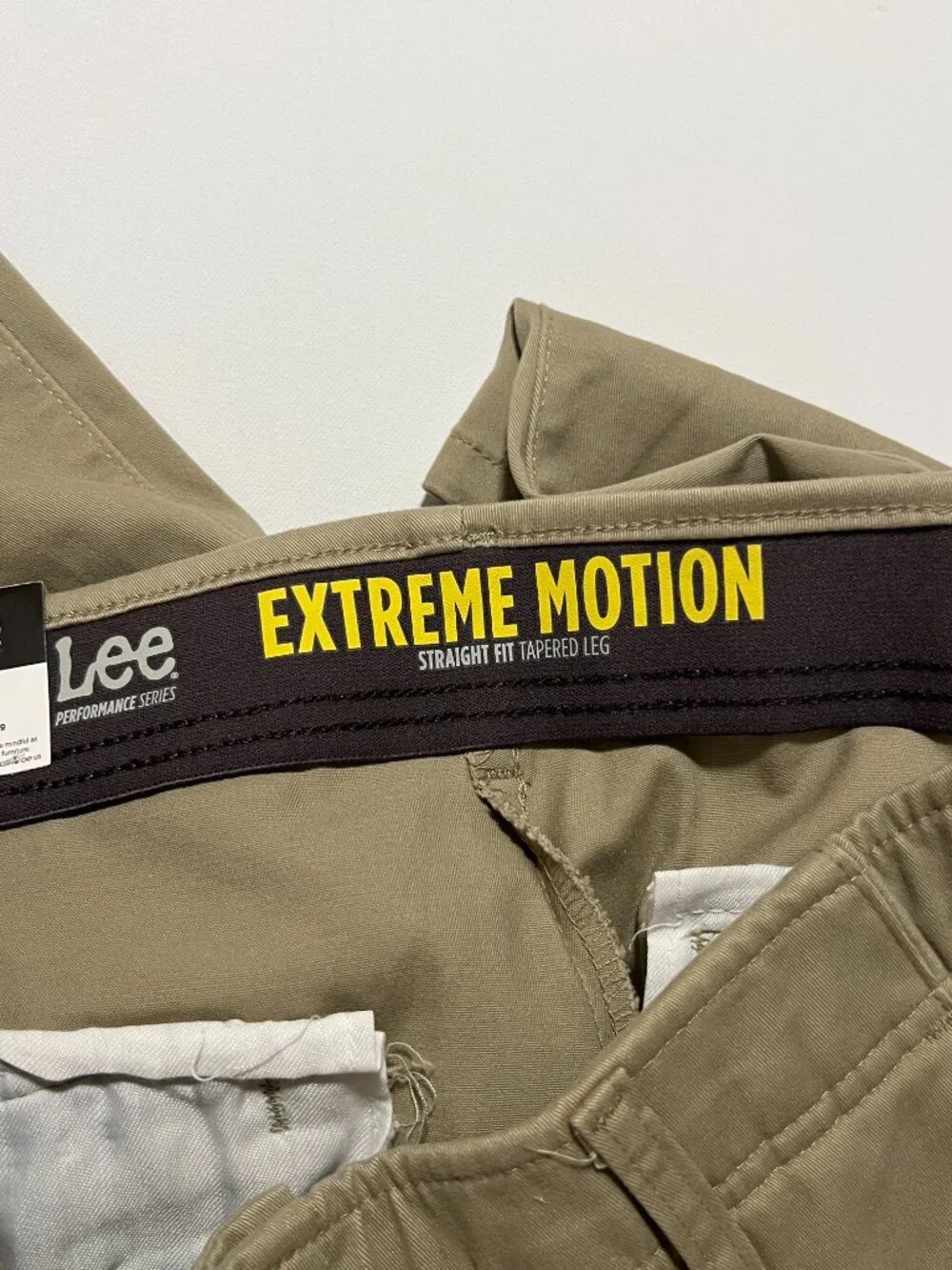 Lee Extreme Motion Pants *NWT Straight Fit Casual Comfort Beige Men's size 32x30